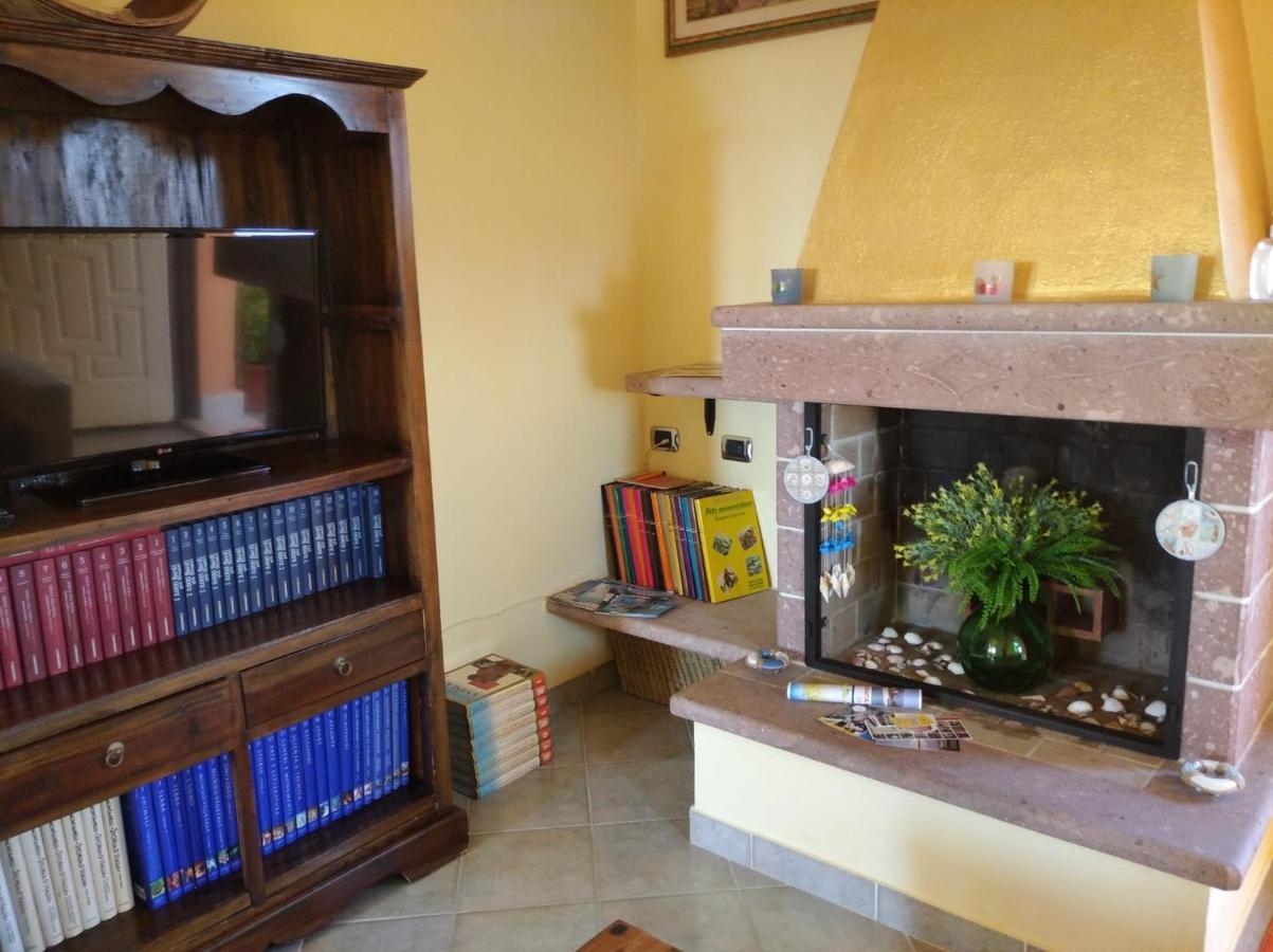 Casa Bon' Aria Fronte Mare Sud Sardegna Villa La Maddalena  Buitenkant foto